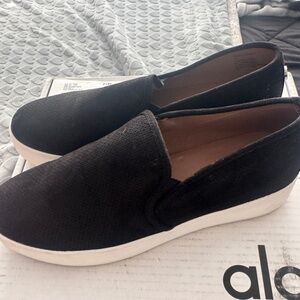 Steve Madden Black Slip On Sneakers Women’s Casual Shoes